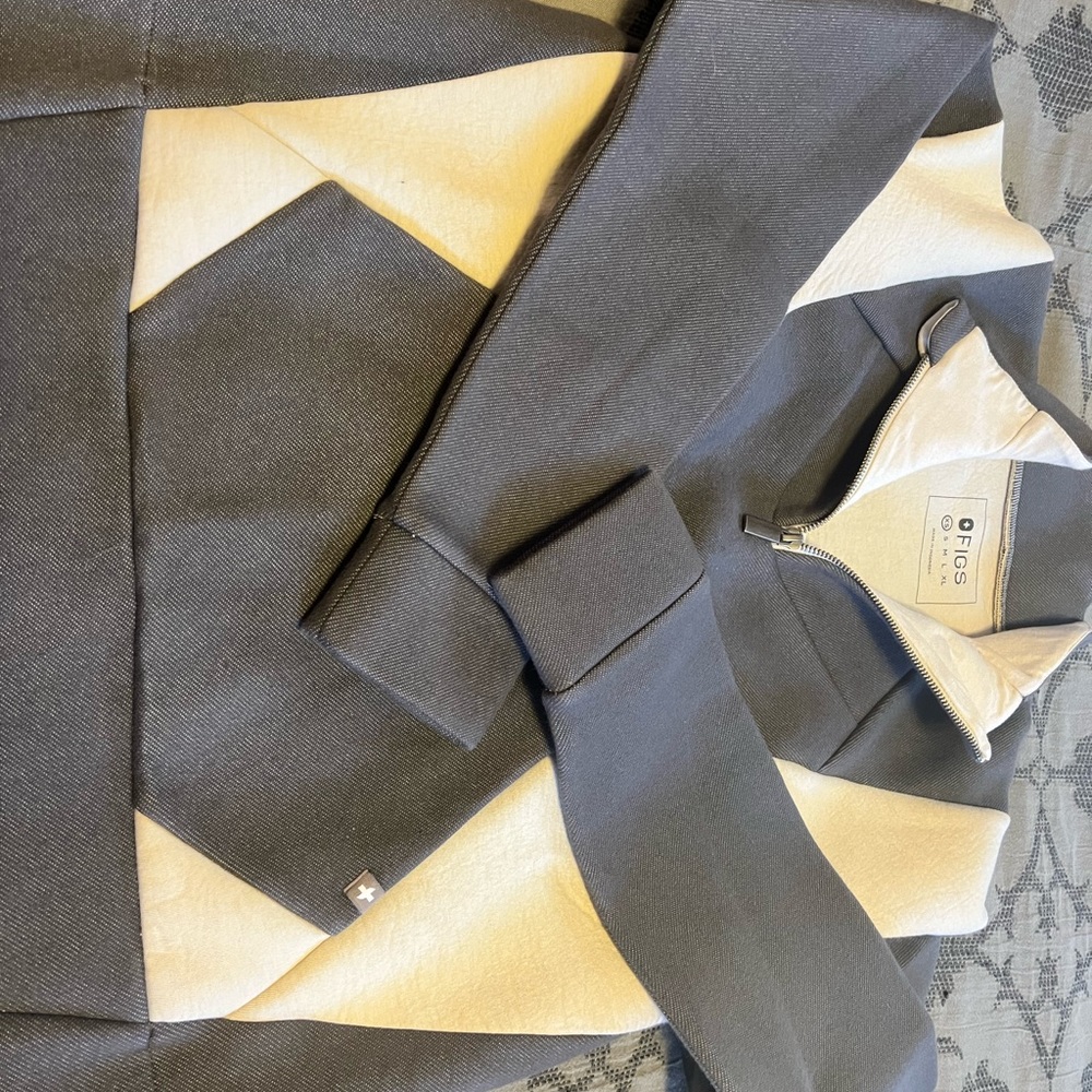 Figs Pullover - image 3